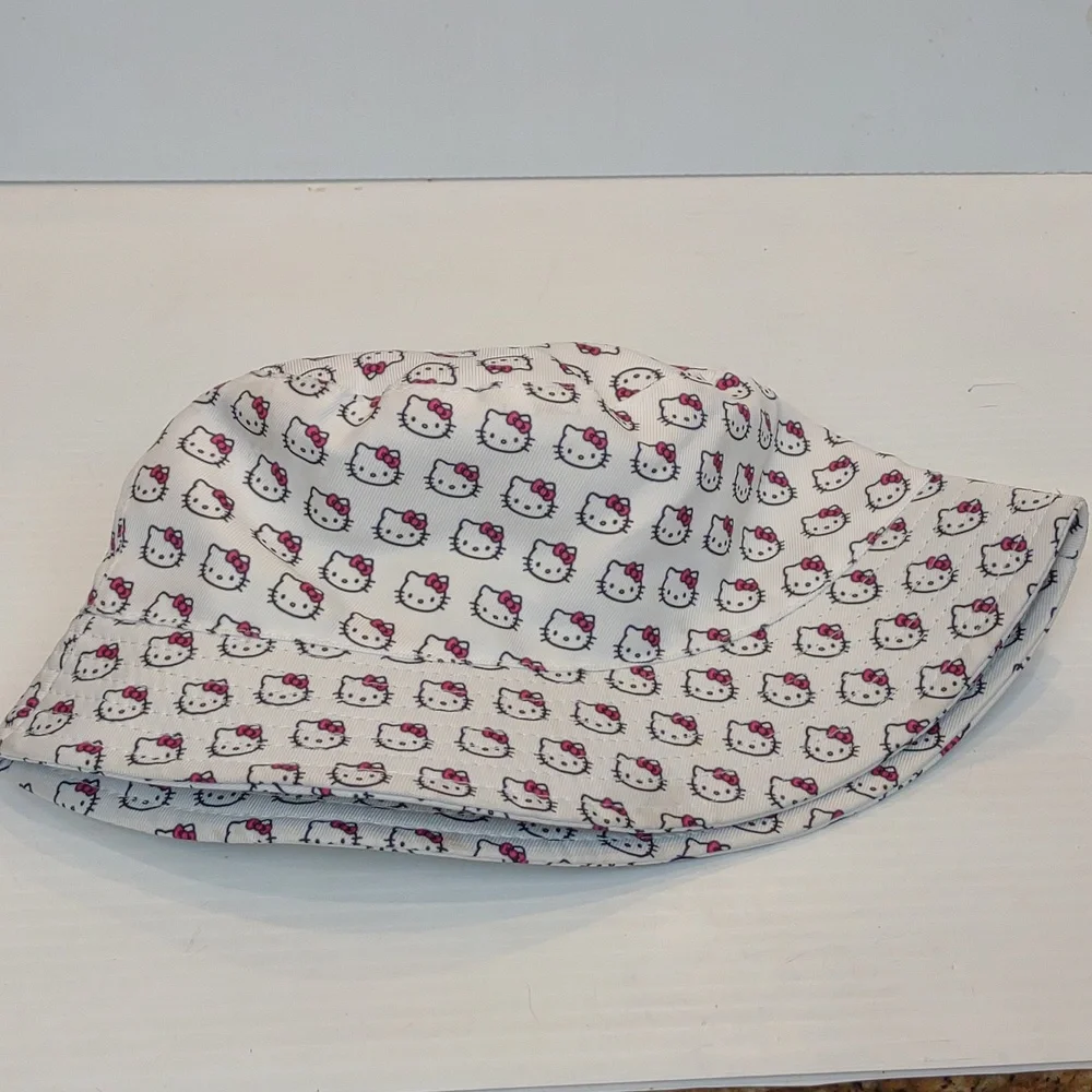 Sanrio Hello Kitty Bucket Hat White With All Over Print - Picture 3 of 7